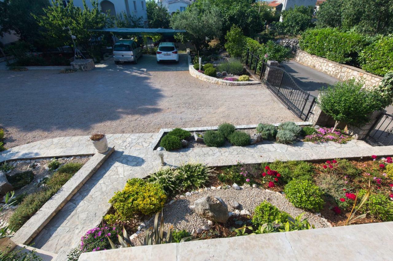 Apartman Ivona Malinska Exterior foto